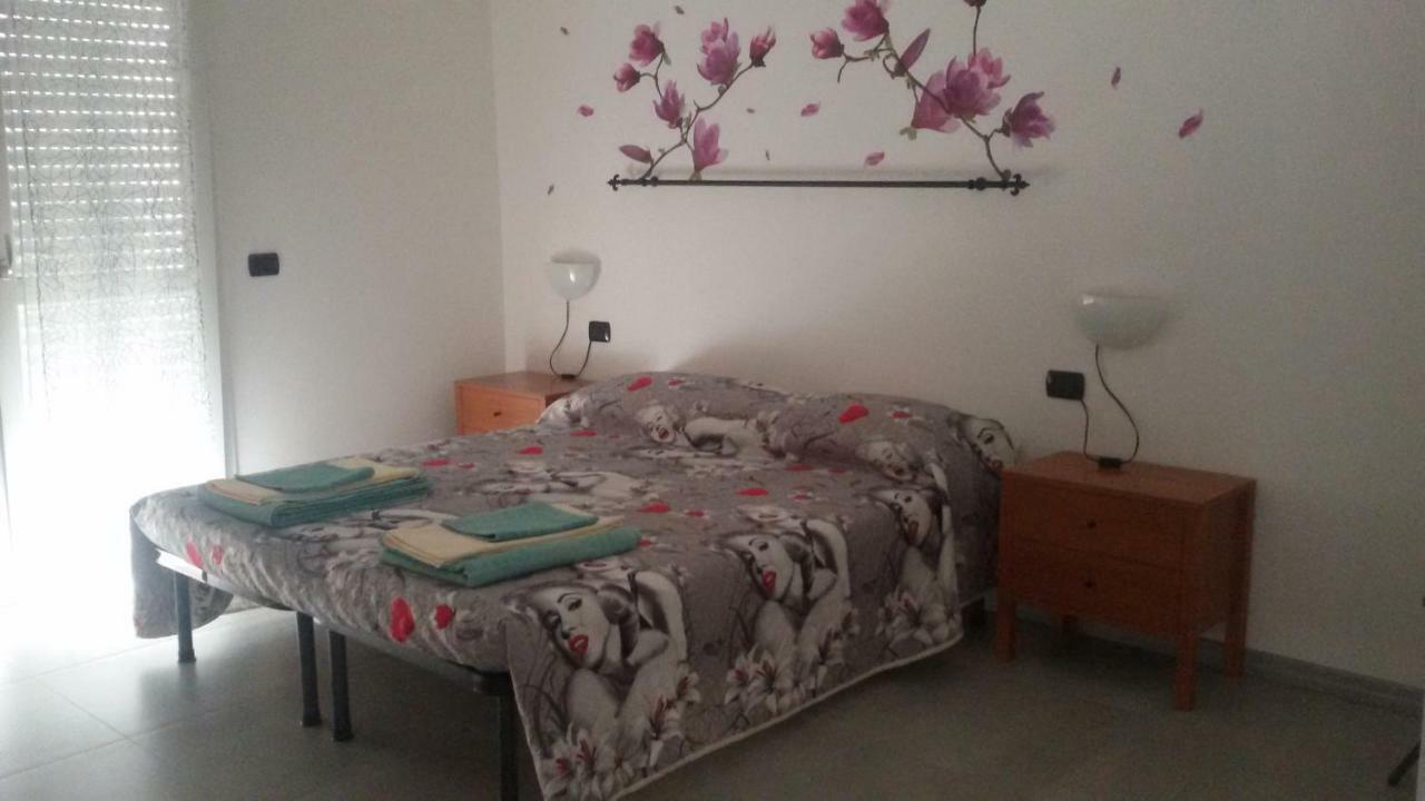 B&B Honey Rooms Saronno Exterior photo
