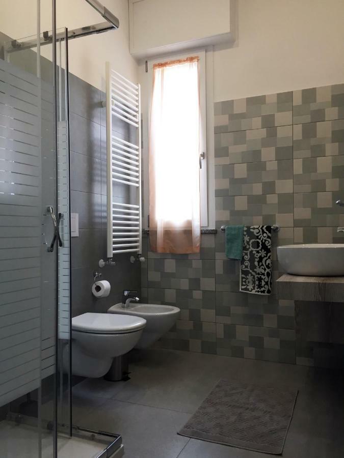 B&B Honey Rooms Saronno Exterior photo