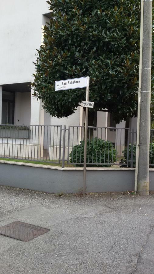 B&B Honey Rooms Saronno Exterior photo